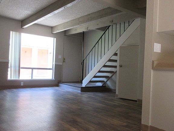 3rd image of 2306 Capitol Ave #2310-11
