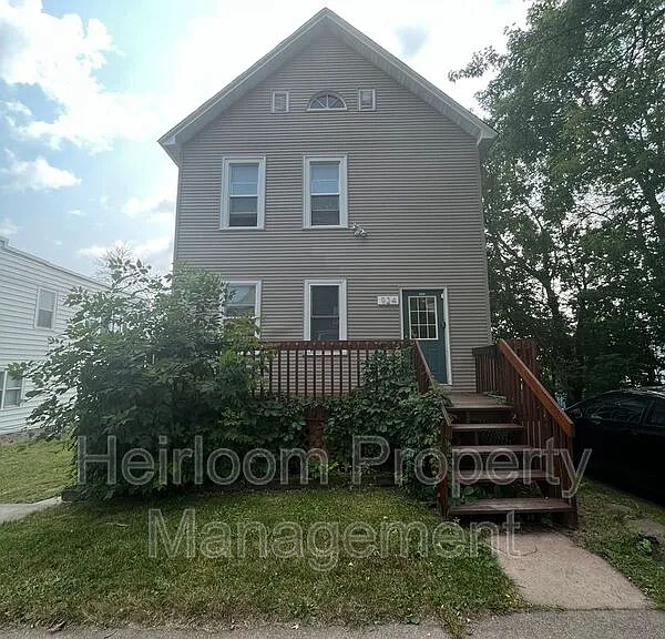 924 E 6th St #3 — Photo 1