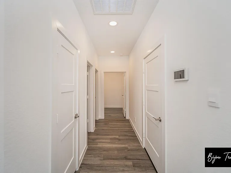 1728 Daylight Lake Dr — Photo 26