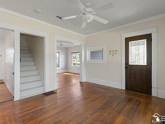 2nd image of 202 Walnut St