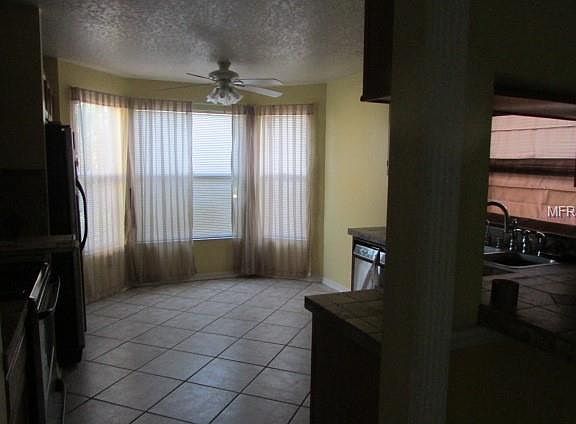 3rd image of 1015 Pearson Dr