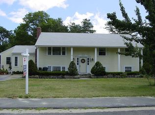 27 Hood Dr, Plymouth, MA 02360