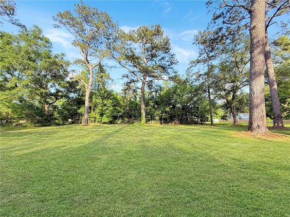 47364 Palm Dr, Tickfaw, LA 70466