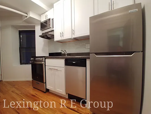 Rented by Lexington Real Estate Group | media 4