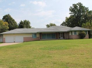 2200 N 8th St, Independence, KS 67301