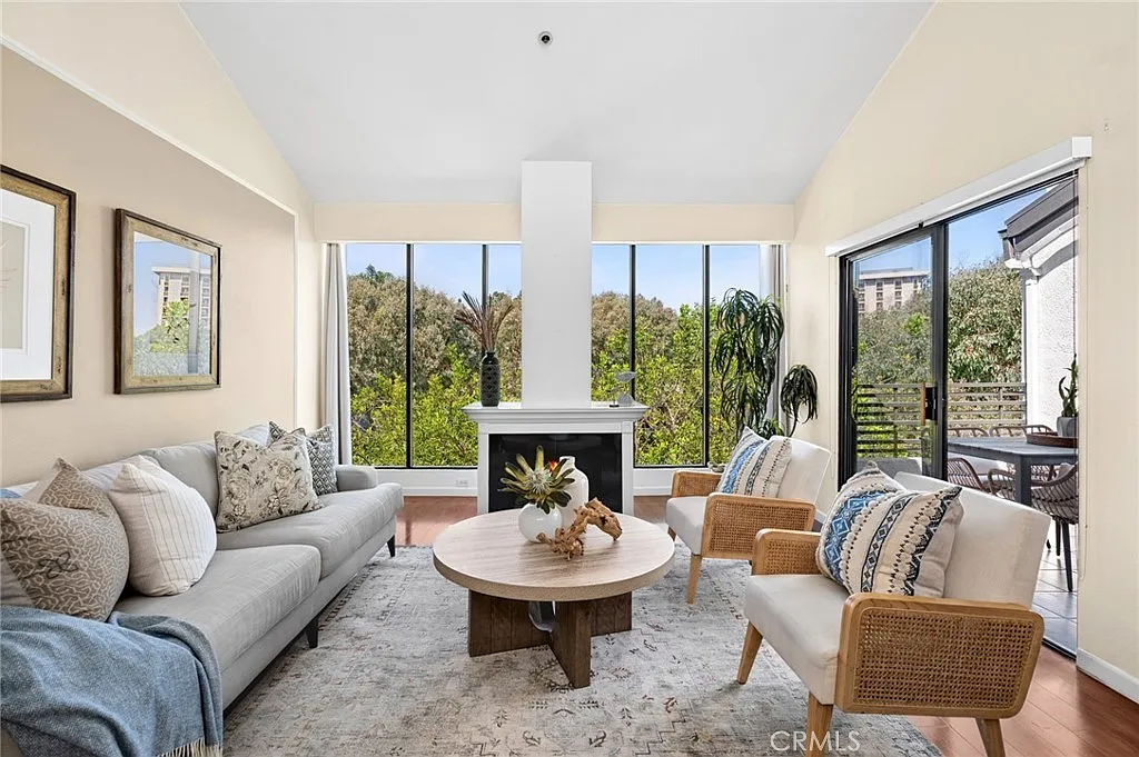 230 Lille Ln — Photo 4