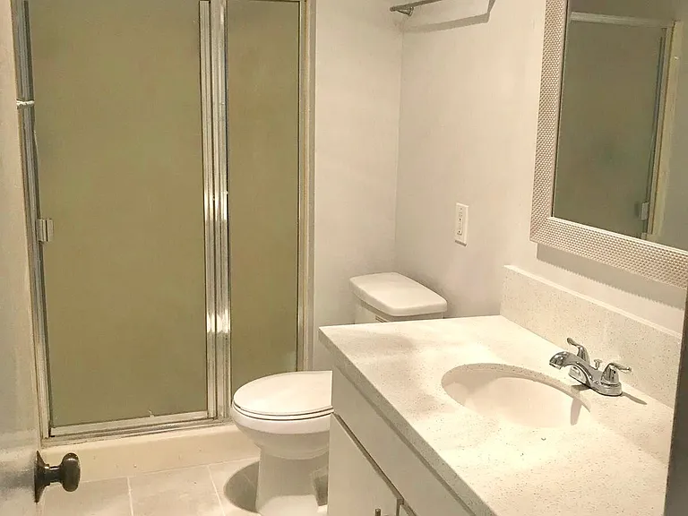 En suite bath