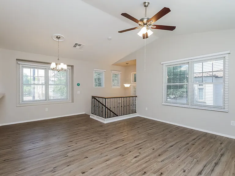 4318 E Jasper Dr — Photo 5