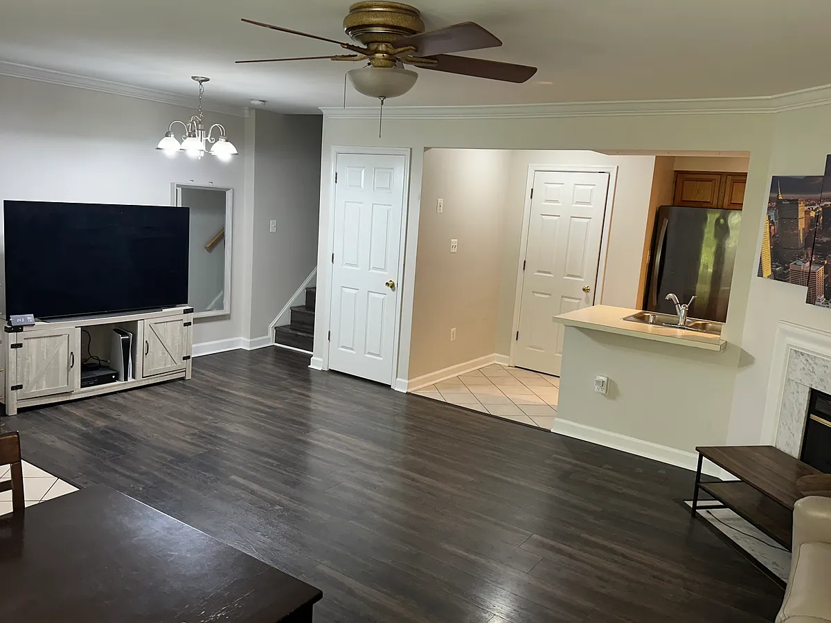 Building Photo - 3829 Salemway Ct