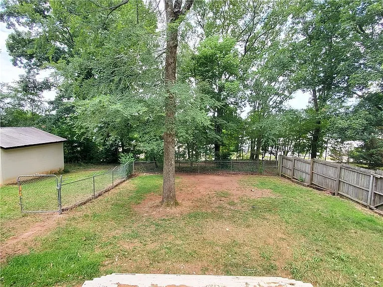 931 Auburn Rd — Photo 27