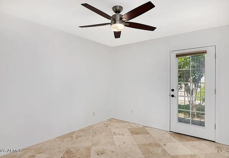 1059 E Broadmor Dr — Photo 13
