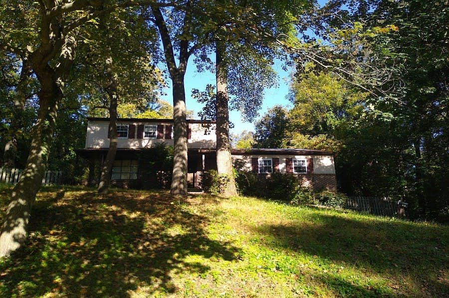 1st image of 757 W Providence Rd