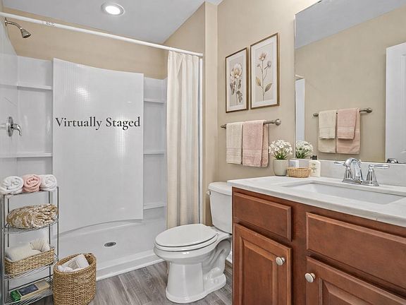 5th image of 3151 Holly Loop