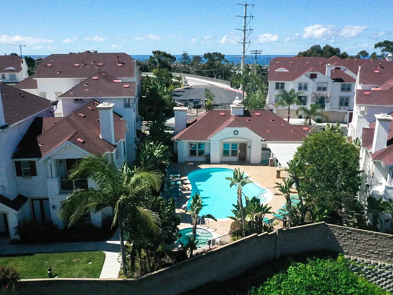 770 Harbor Cliff Way #142 — Photo 28