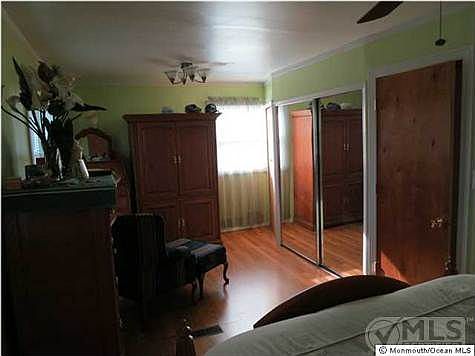 5th image of 102 Oak Hill Dr