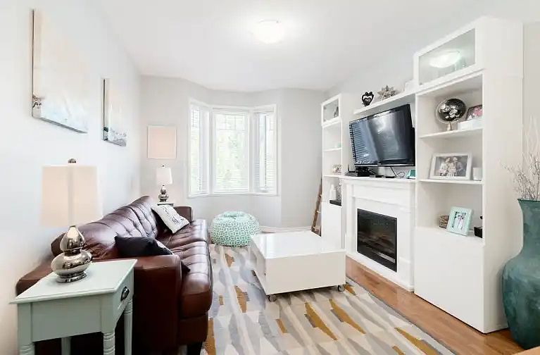 1st image of 32501 Fraser Cres #24
