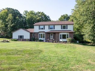 8730 Arborhurst Ln, Kirtland, OH 44094