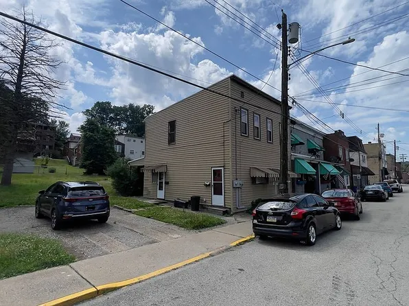522 Cavitt Ave, Trafford, PA 15085