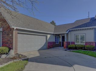 628 W 93rd Ct, Crown Point, IN 46307