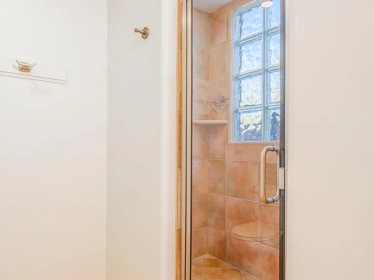 6050 N 52nd Pl — Photo 30