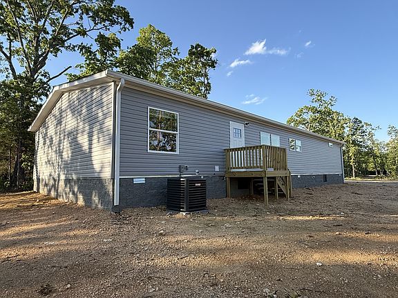 2nd image of 641 Woodland Rd