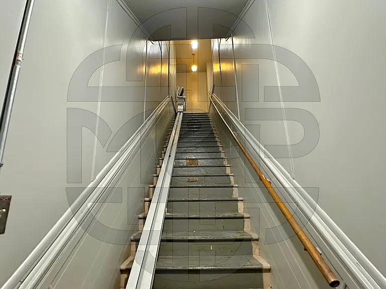 226 N Main St #5 — Photo 2