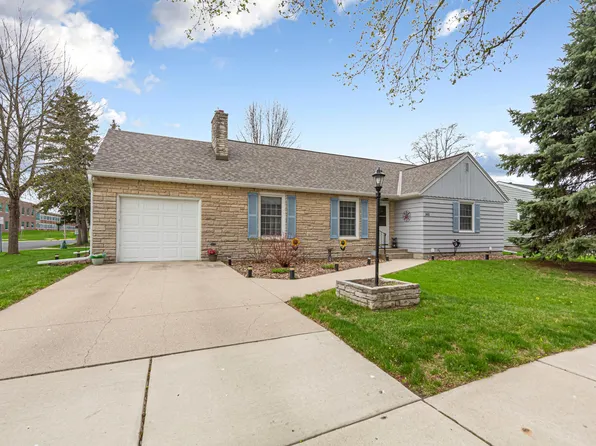 302 W Douglas St, Arlington, MN 55307
