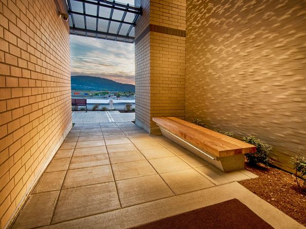 942 Discovery Cir NE #X984