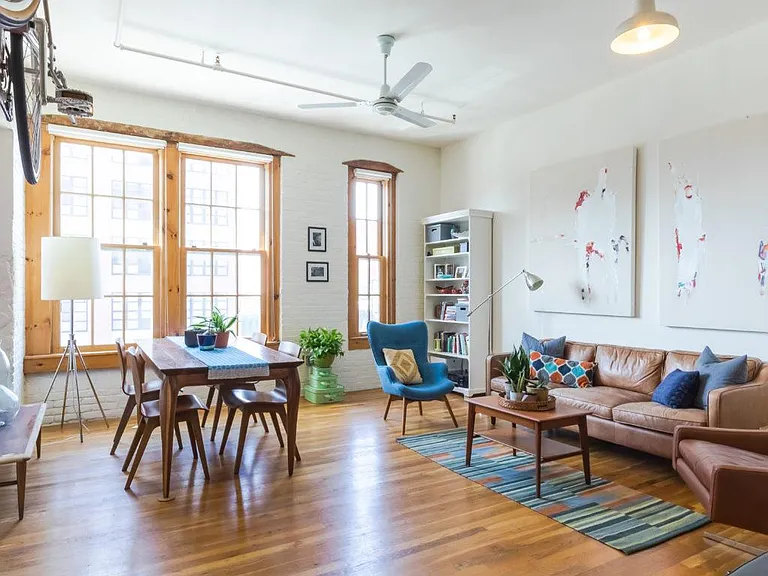 1 Bedroom Living Room - C Line