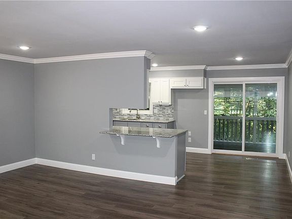 4th image of 5 Runnymede Cir