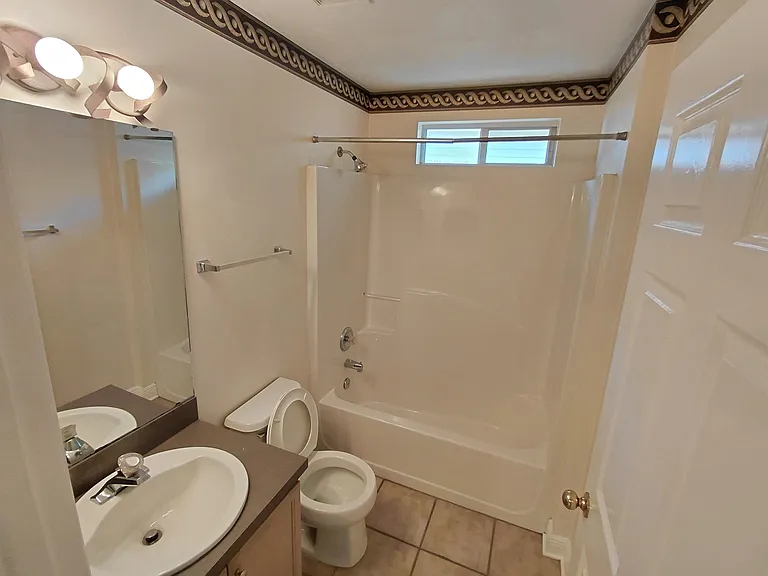 1810 Newman Ln — Photo 6