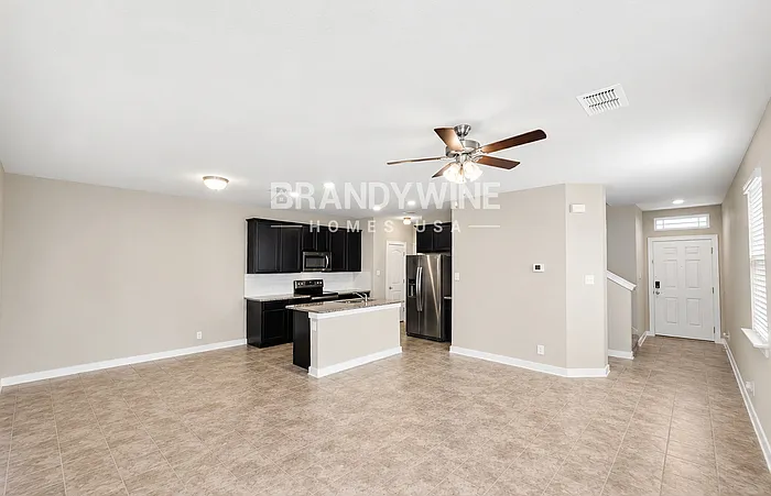 3 bed, 2.5 bath, 1691 sqft, $1,832 — Photo 4