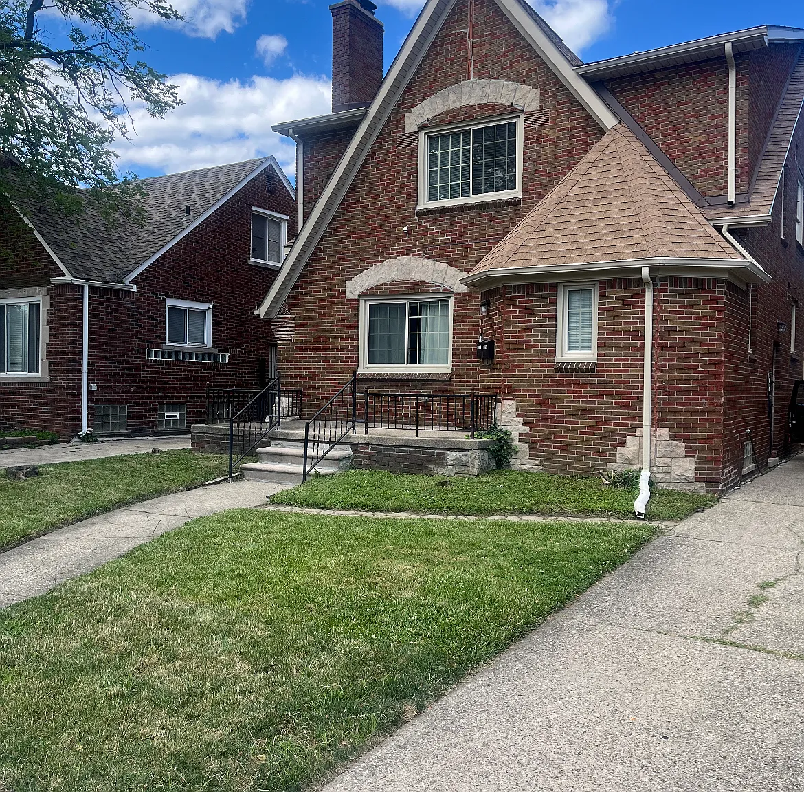 2 bed, 1200 sqft, $1,100 — Photo 1