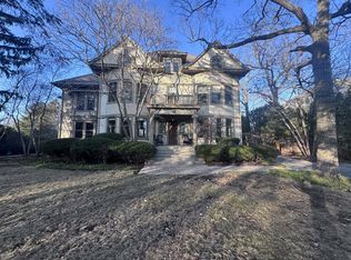 1499 Sheridan Rd, Highland Park, IL 60035