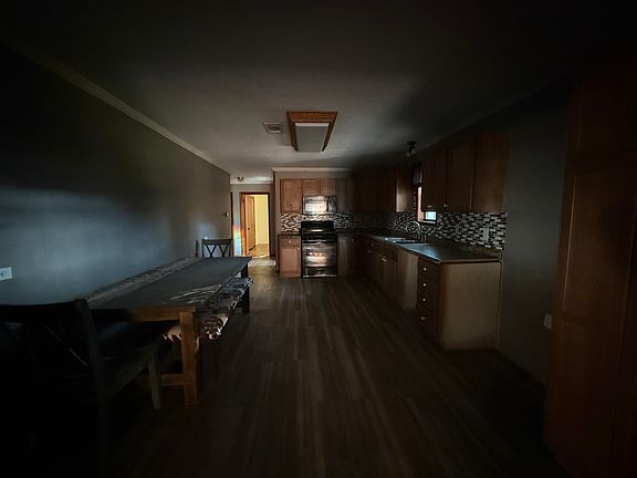 3rd image of 303 Elizabeth St