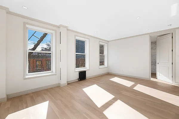 Rented by REAL New York | media 14