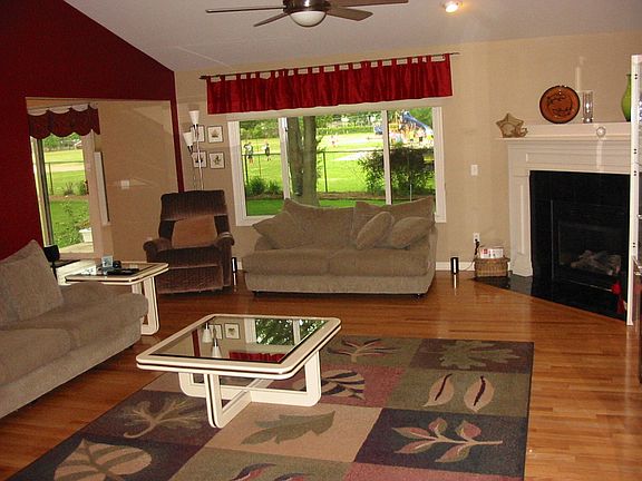 2nd image of 51749 Colonial Dr