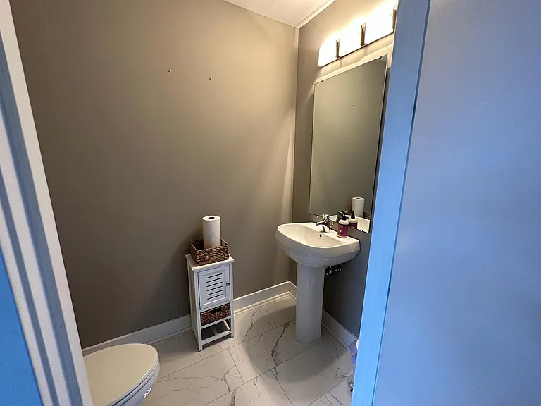 1133 Metropolitan Ave #306 — Photo 11