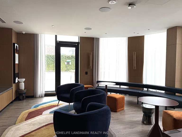 25 Cordova Ave #1211 — Photo 39