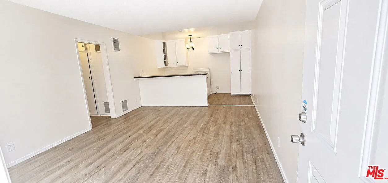 1 bed, 1.0 bath, $2,000 — Photo 1