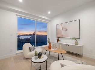 432 E 1st St #2, North Vancouver, BC V7L1B7