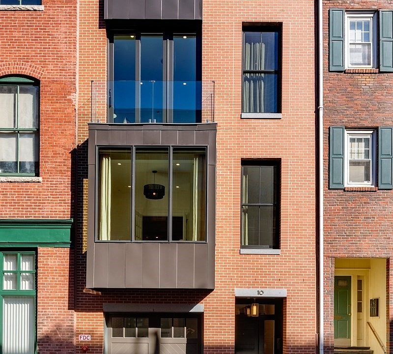 1st image of 10 Edgerly Pl