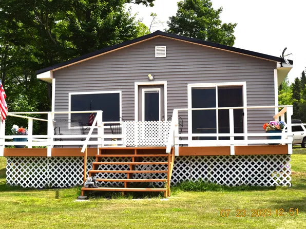 5826 E Nicolet Ln, Sault Sainte Marie, MI 49783