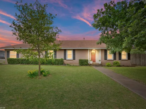 200 Karma Dr, Woodway, TX 76712