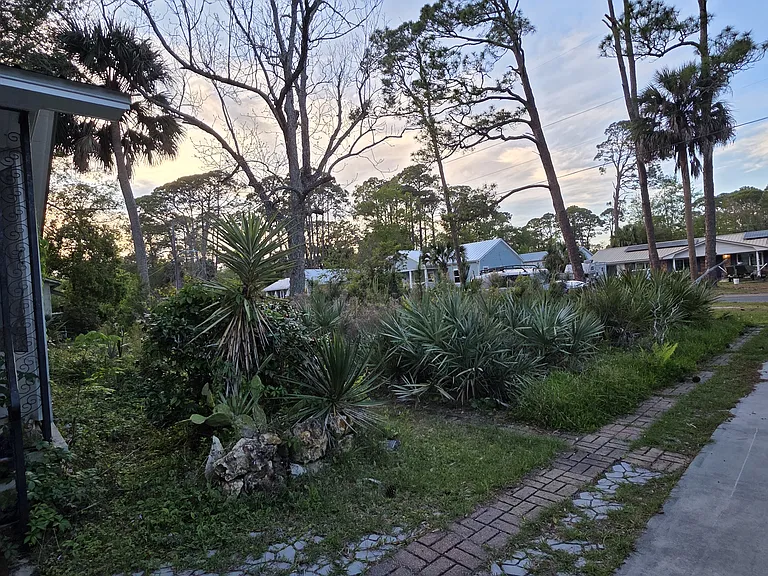 244 Prado St — Photo 12