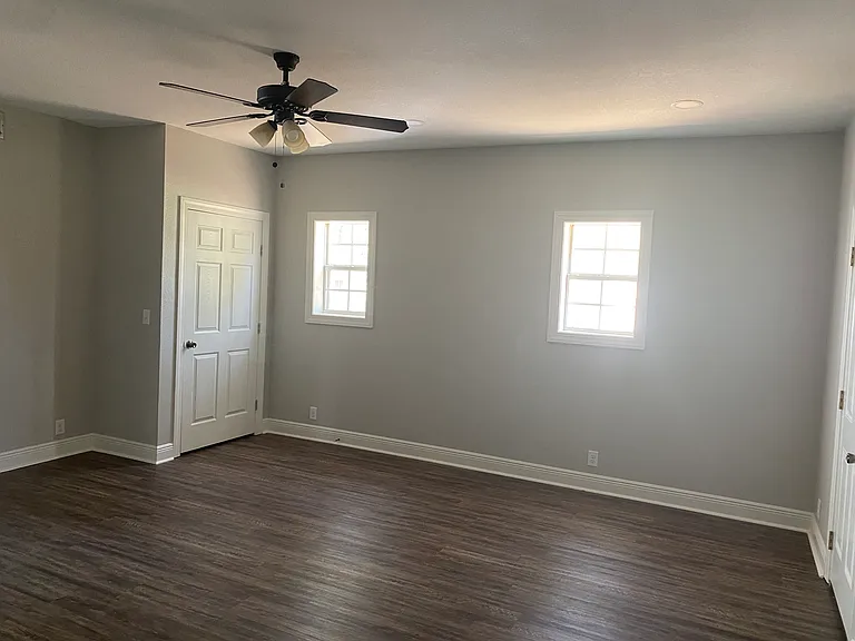 816 N Jackson St — Photo 9