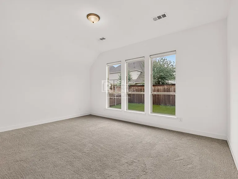 2933 Eccleston St — Photo 18