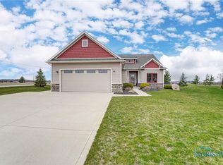 6323 Sorenstam Ln, Lima, OH 45801