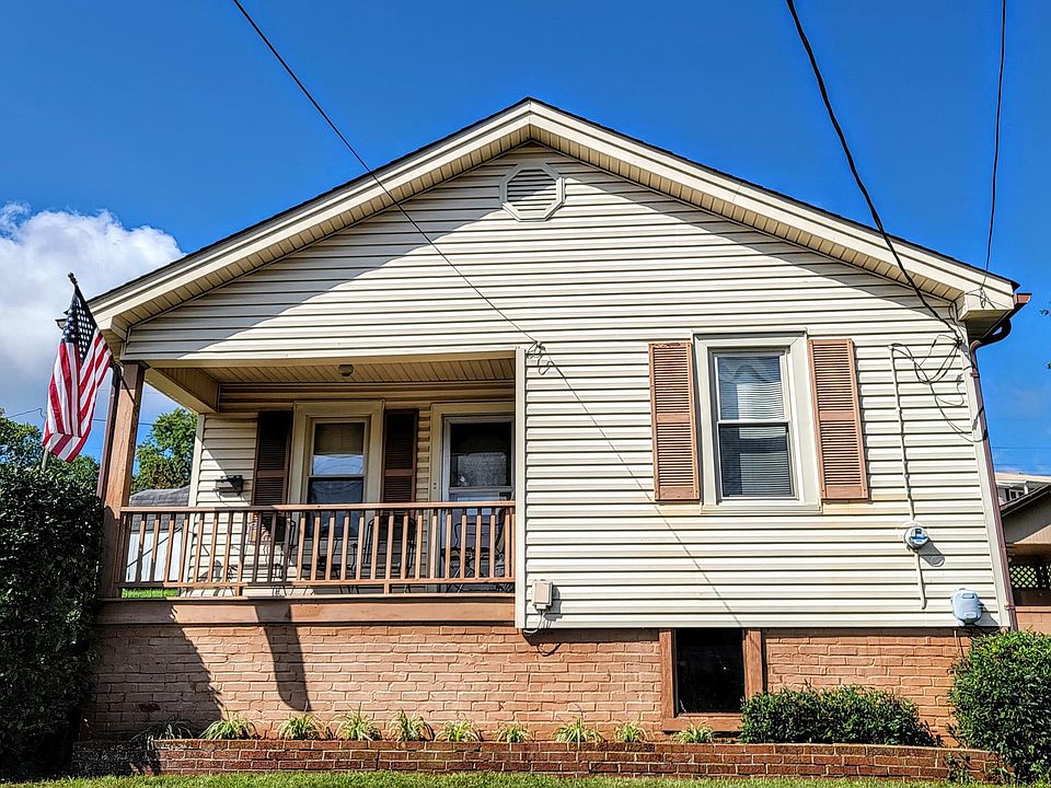 1st image of 1626 Echo Ct
