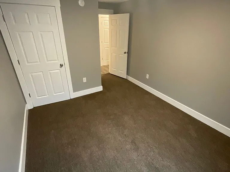 705 N Lincoln St — Photo 16